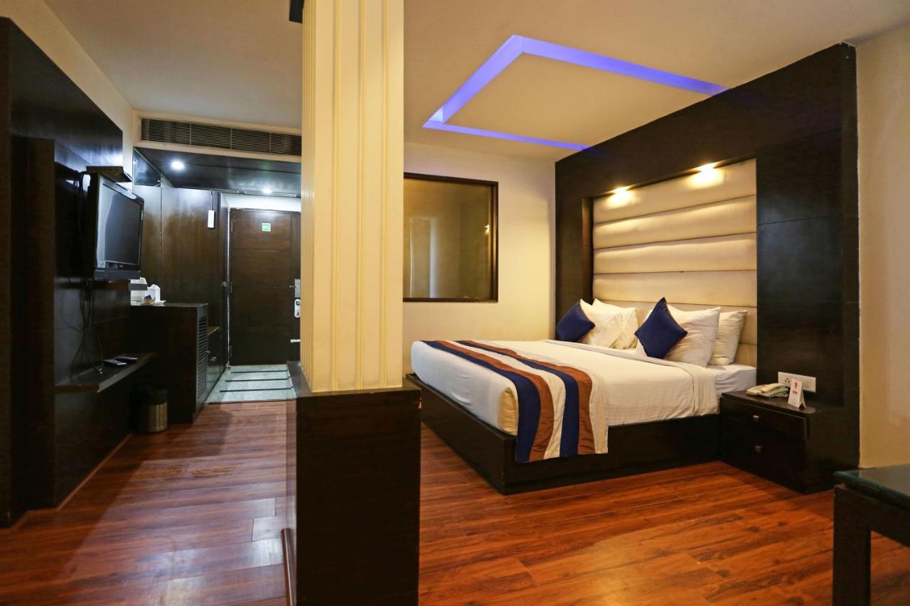 Capital O 7331 Hotel Downtown นิวเดลี ภายนอก รูปภาพ