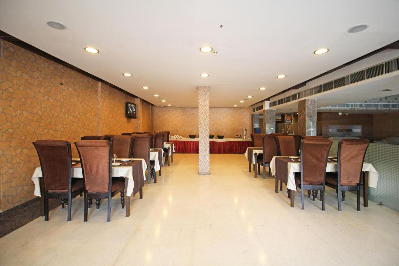 Capital O 7331 Hotel Downtown นิวเดลี ภายนอก รูปภาพ