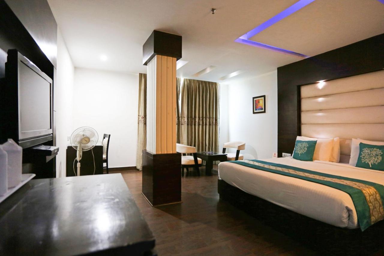 Capital O 7331 Hotel Downtown นิวเดลี ภายนอก รูปภาพ
